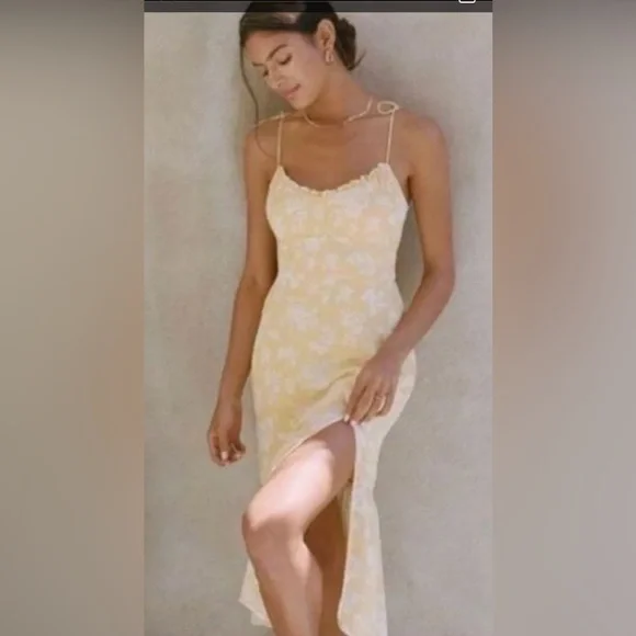 NWT Abercrombie & Fitch Tie-Strap Ruched Midi Dress - Yellow - S - Picture 2 of 8